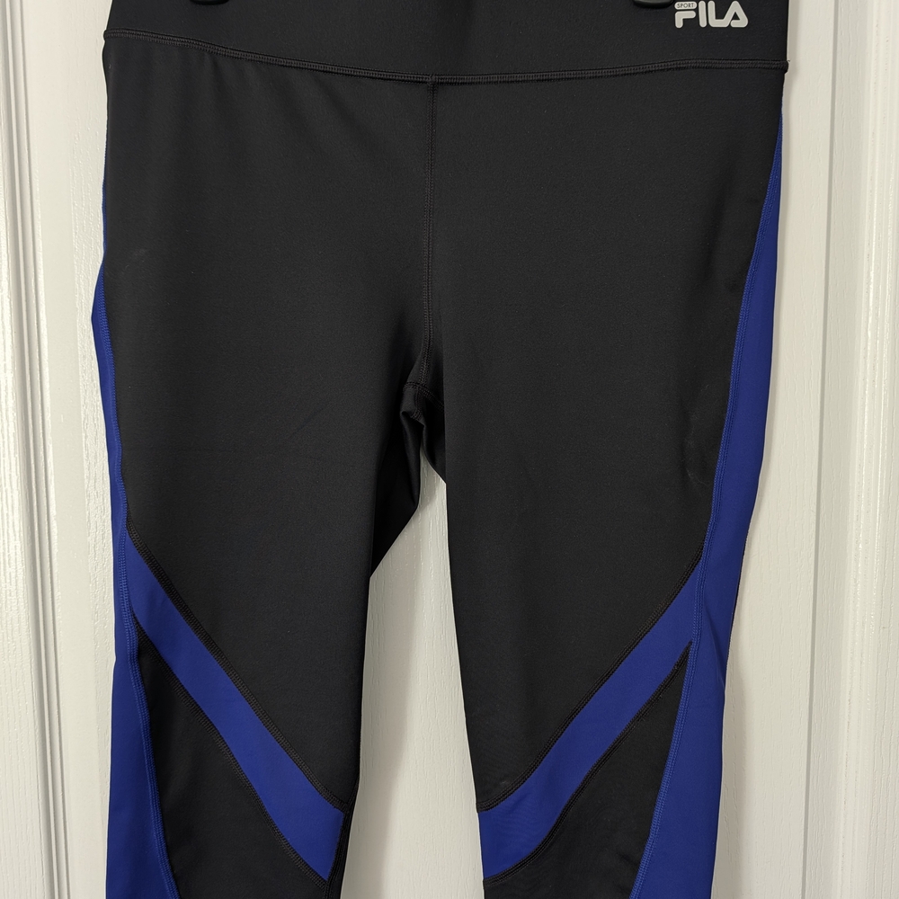 Fila Black and Blue Capri Leggings For Exercise - Size Large
